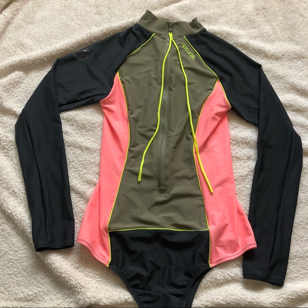 Rip curl wet suit rash guard